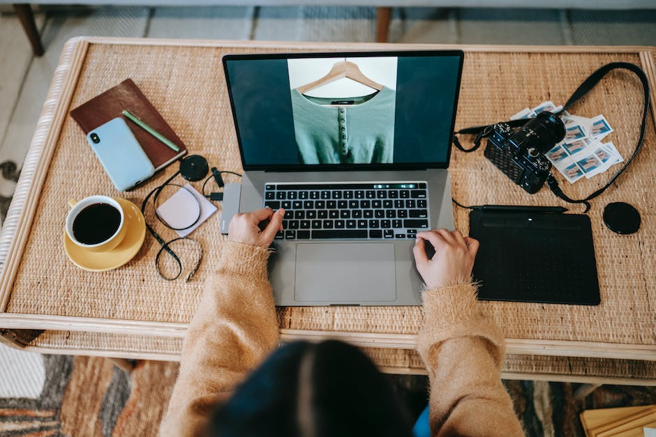 Ein-Schritt-Anleitung zum Einschalten der Kamera am Laptop